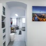 S31 - Room 22 Apartment Bergmannstrasse Front